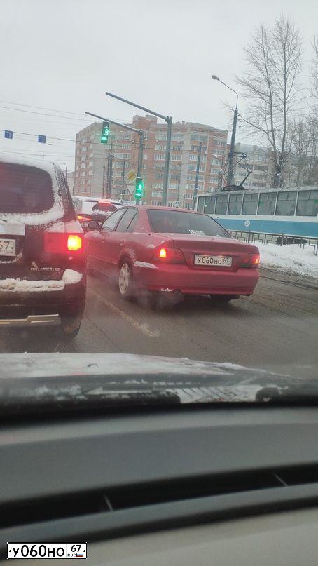 Фото автомобиля MITSUBISHI GALANT, 1997 — госномер С001СР77. Цвет: Красный