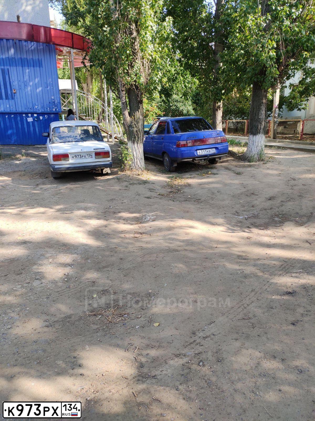 Фото автомобиля LADA 2107, 2008 — госномер К973РХ134. Цвет: ЯРКО-БЕЛЫЙ