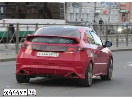 Фото автомобиля HONDA CIVIC, 2008 — госномер Х444УР98. Цвет: Красный