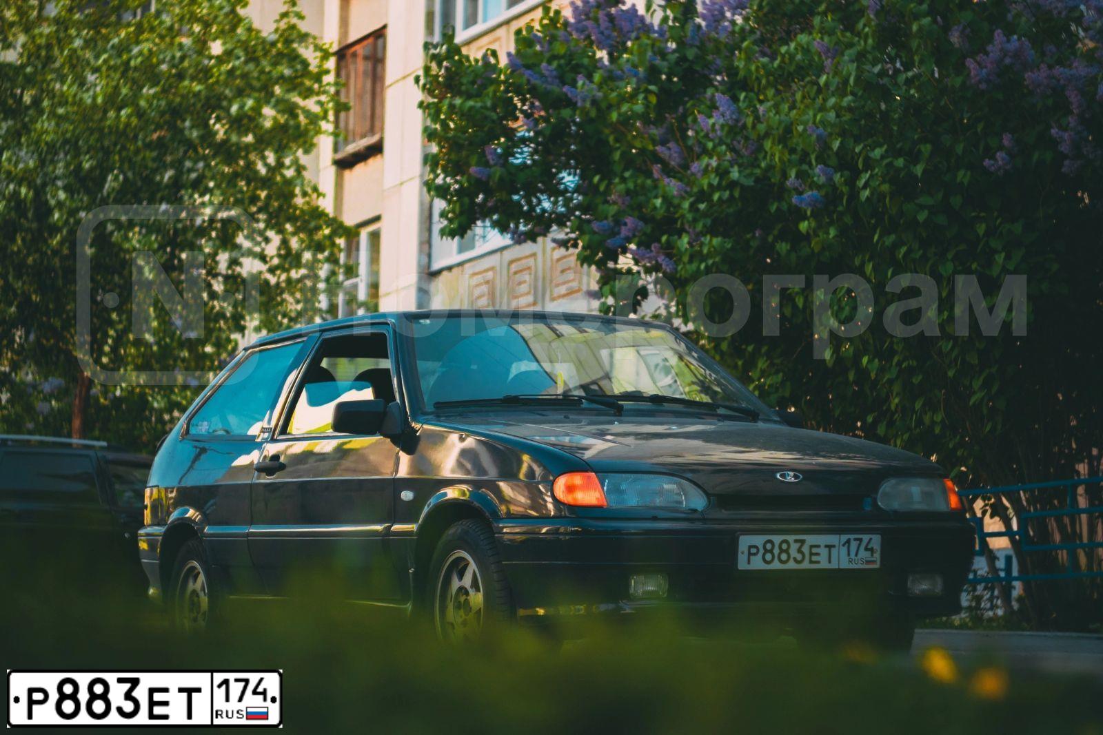 Фото автомобиля LADA 2113 SAMARA, 2008 — госномер Р883ЕТ174. Цвет: ГРАФИТОВЫЙ МЕТАЛЛИК