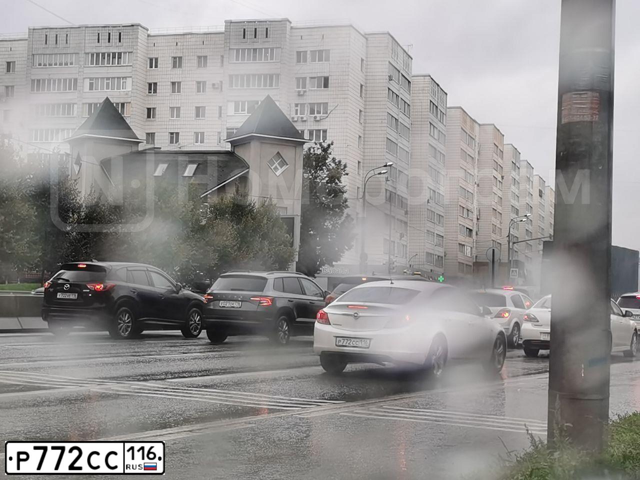 Фото автомобиля OPEL INSIGNIA, 2012 — госномер Р772СС116. Цвет: Белый