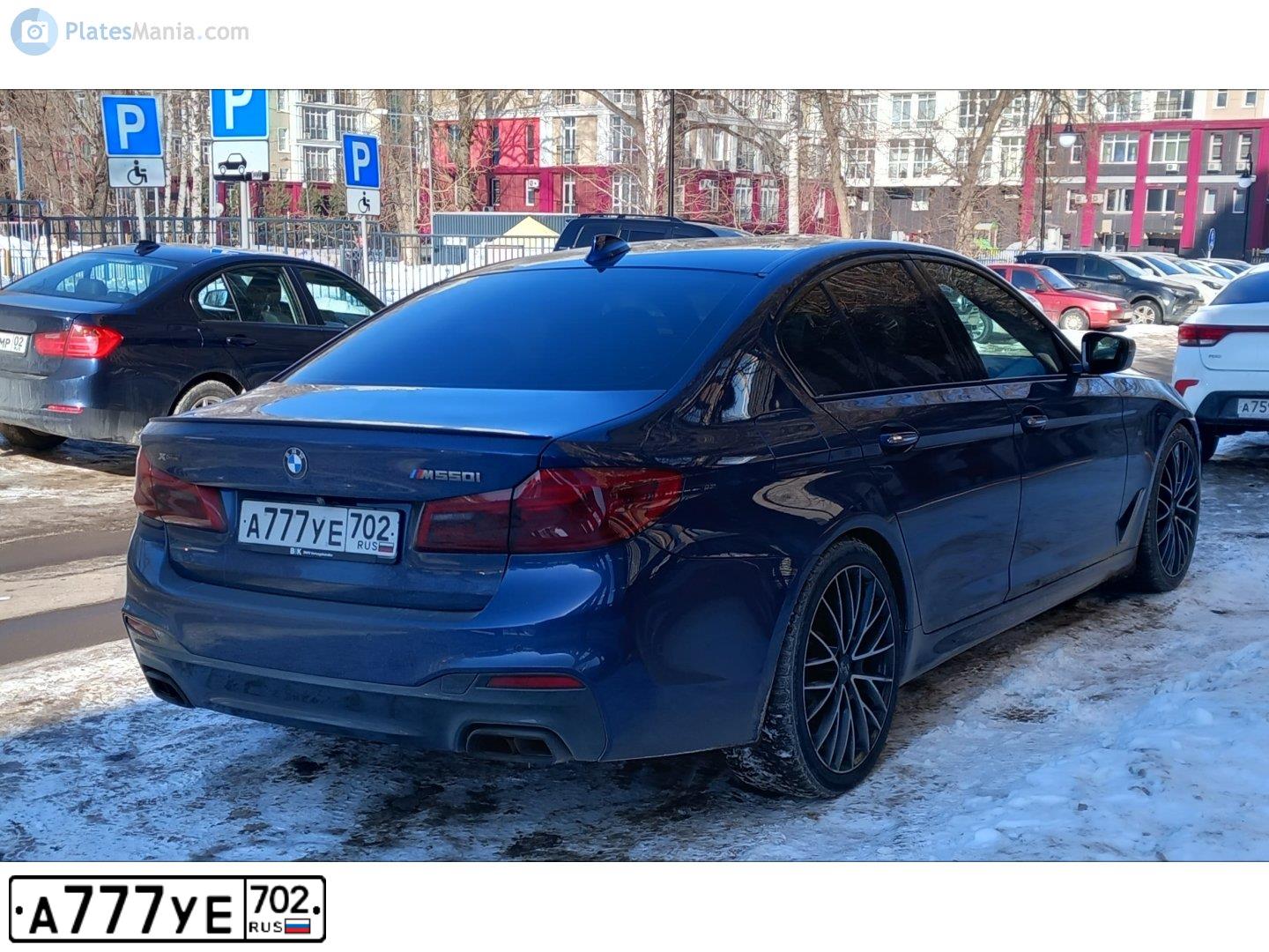 Фото автомобиля BMW M5, 2017 — госномер Н716СЕ702. Цвет: синий