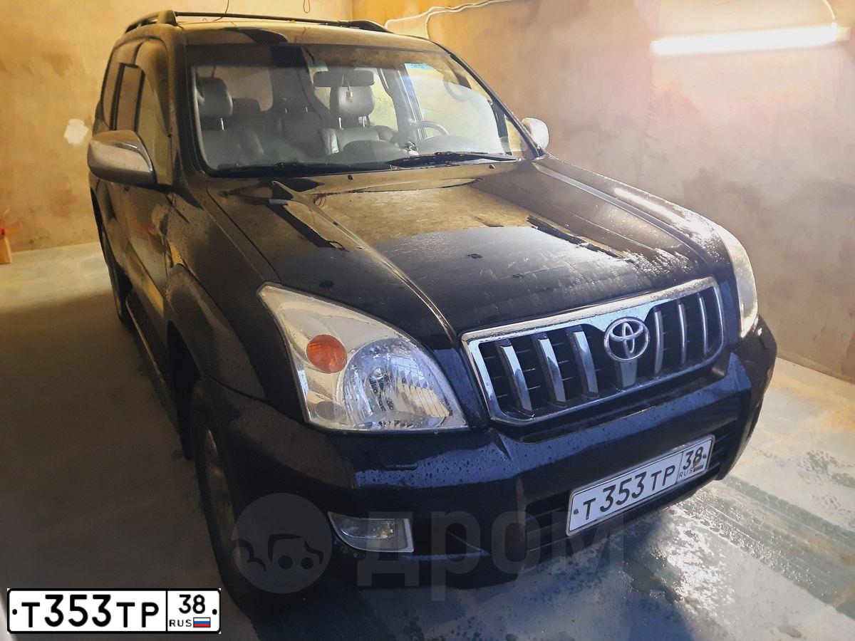 Фото автомобиля TOYOTA LANDCRUISER, 2006 — госномер М477КН96. Цвет: ЧЕРНЫЙ