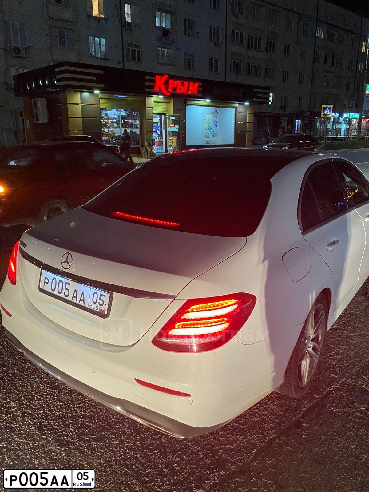 Фото автомобиля MERCEDES E-KLASSE, 2016 — госномер С888ВВ197. Цвет: Белый