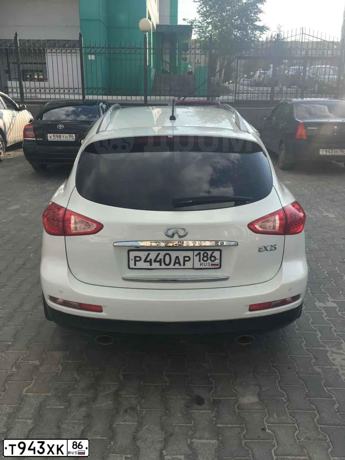 Фото автомобиля RENAULT LOGAN, 2006 — госномер Р226ВТ186. Цвет: ТЕМНО-СЕРЫЙ