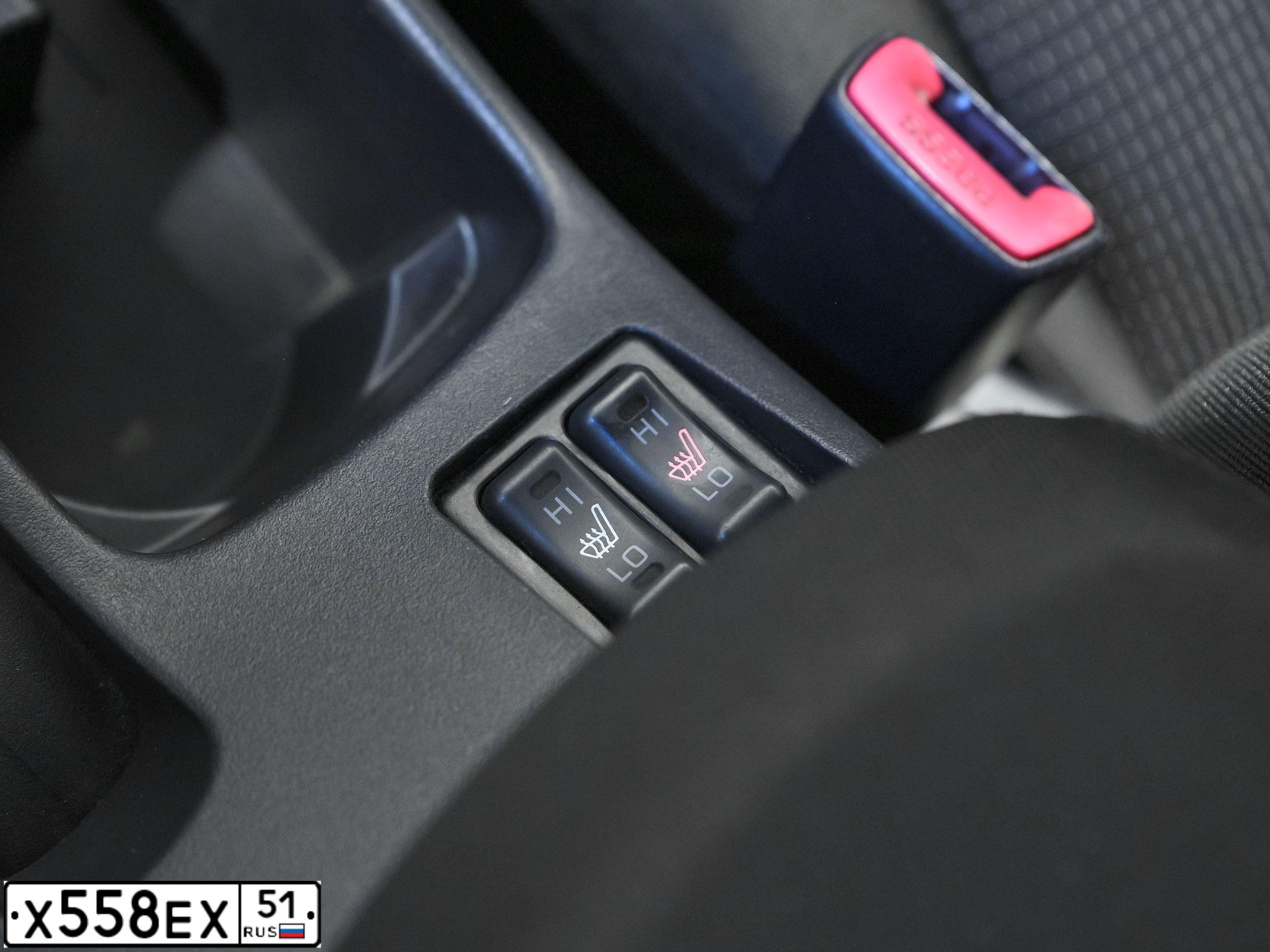 Фото автомобиля MITSUBISHI LANCER, 2007 — госномер А403УР51. Цвет: ЧЕРНЫЙ