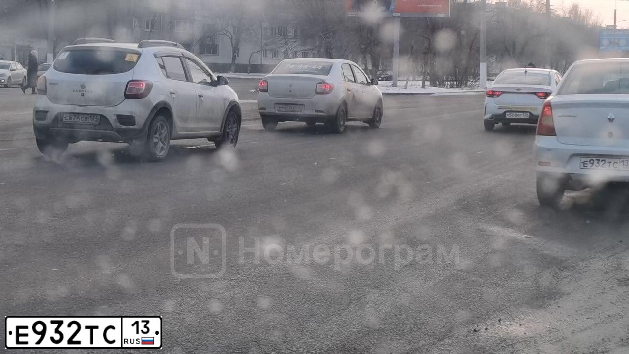 Фото автомобиля LADA 2172 PRIORA, 2008 — госномер Н765ТУ193. Цвет: Сине-Черный