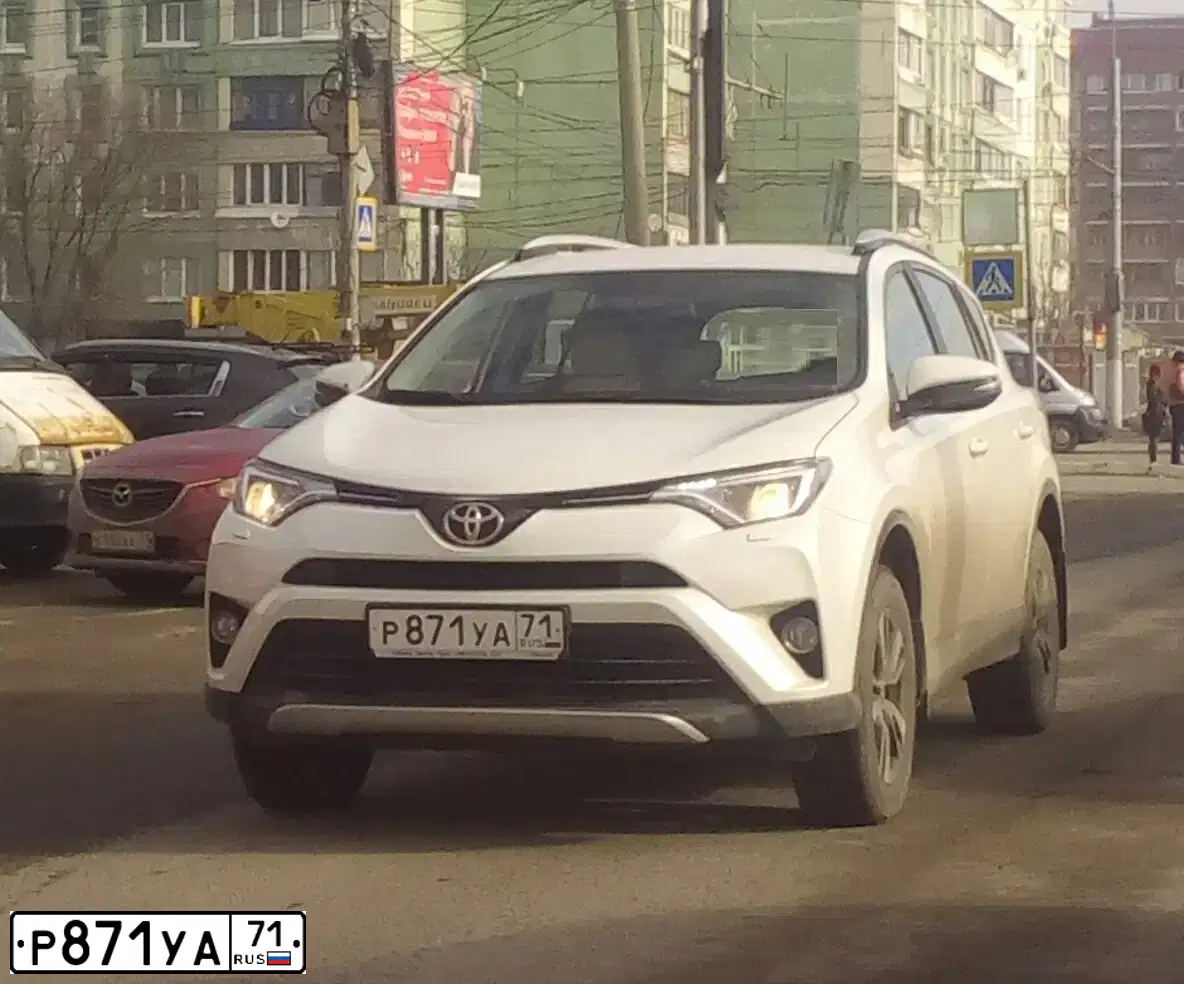 Фото автомобиля TOYOTA RAV4, 2015 — госномер Р871УА71