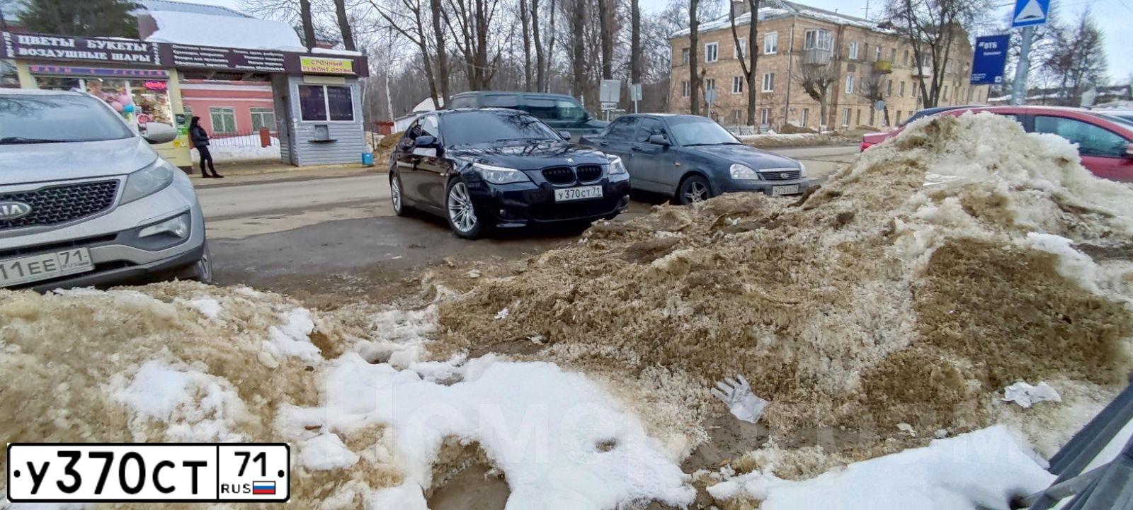 Фото автомобиля BMW SERIE 5, 2008 — госномер У370СТ71. Цвет: Темно-синий