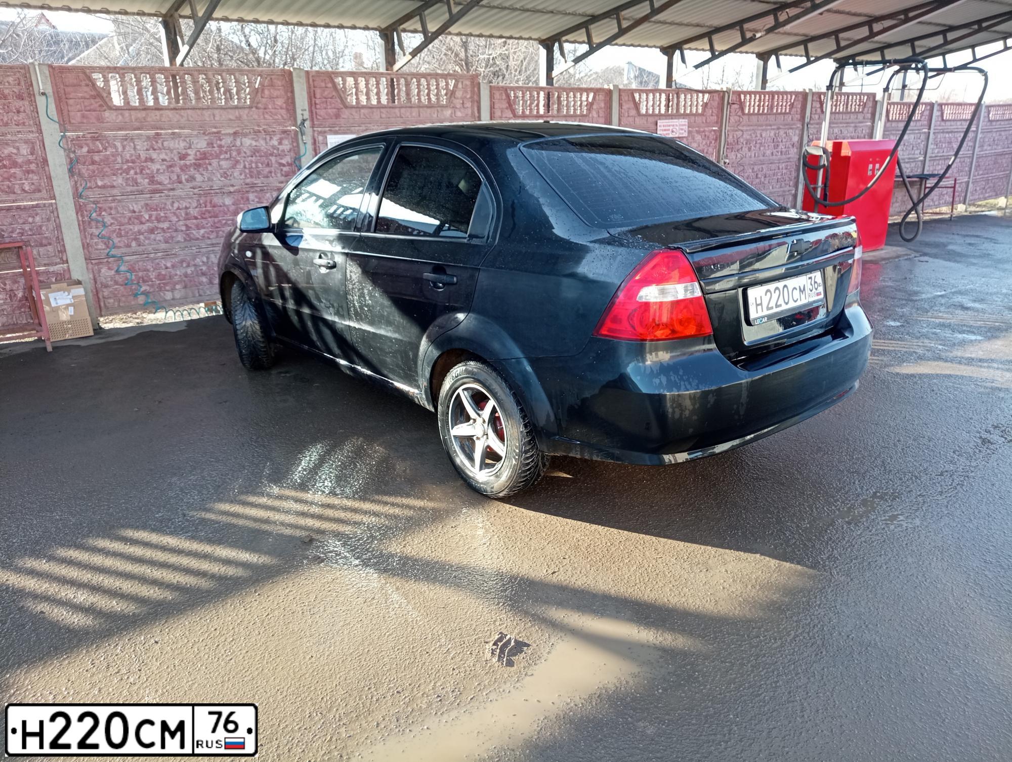 Фото автомобиля MAZ 4370 /4X2/, 2005 — госномер Н220СМ76. Цвет: БЕЛЫЙ