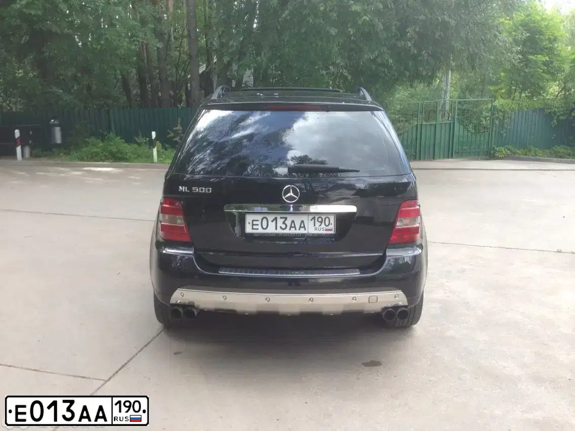 Фото автомобиля BMW X3, 2004 — госномер Е013АА190. Цвет: ЧЕРНЫЙ