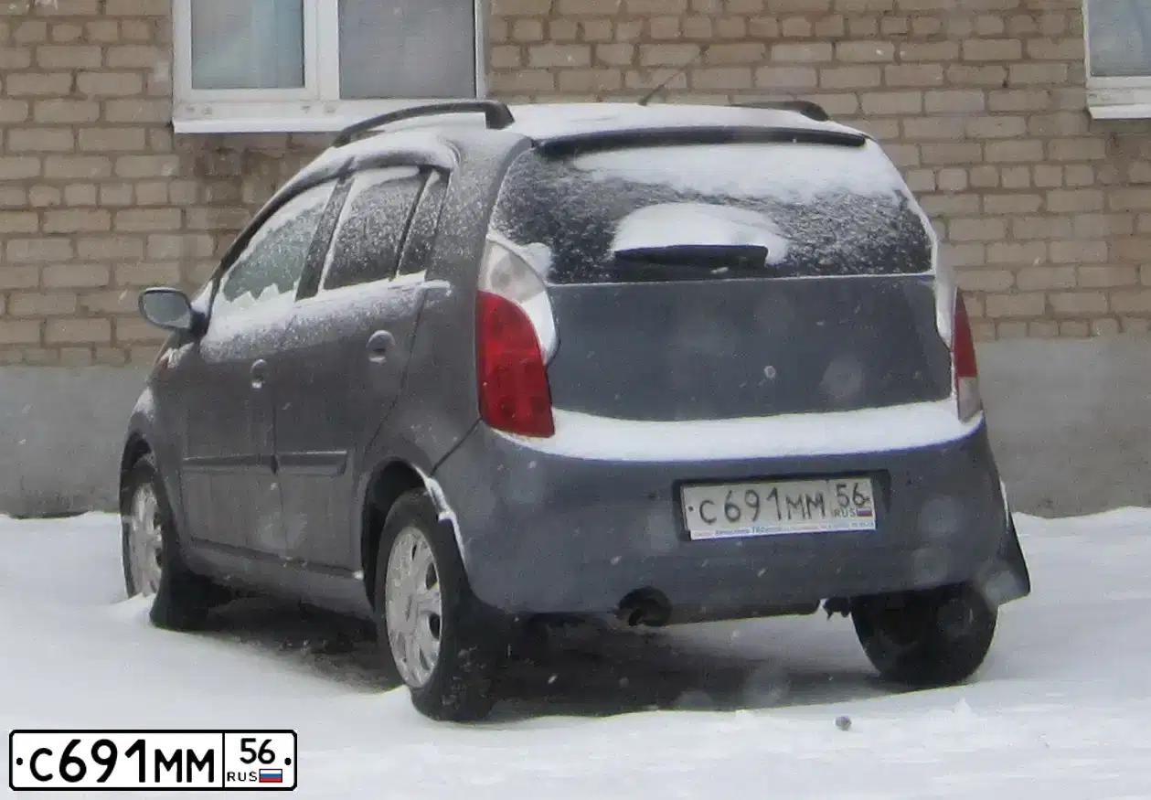 Фото автомобиля CHERY S12, 2009 — госномер Е969СА156. Цвет: СЕРЫЙ