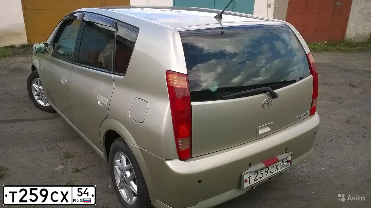 Фото автомобиля TOYOTA OPA, 2001 — госномер О719МВ154