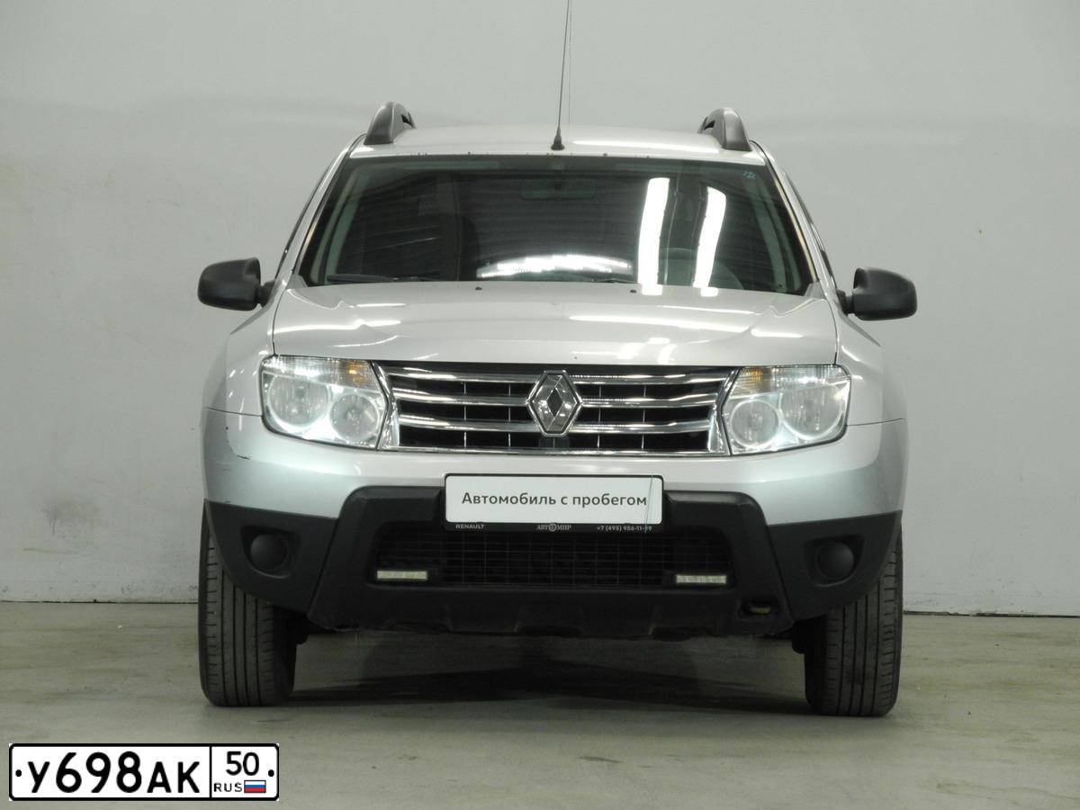 Фото автомобиля RENAULT DUSTER, 2013 — госномер В558ВЕ970. Цвет: СВЕТЛО-СЕРЫЙ