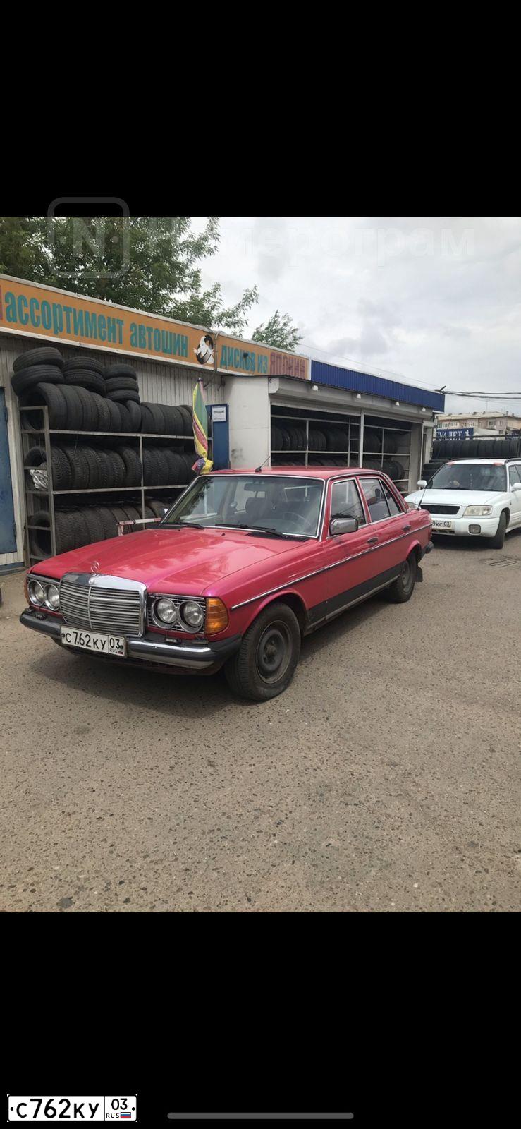 Фото автомобиля MERCEDES E-KLASSE, 1987 — госномер В245МХ122. Цвет: Красный