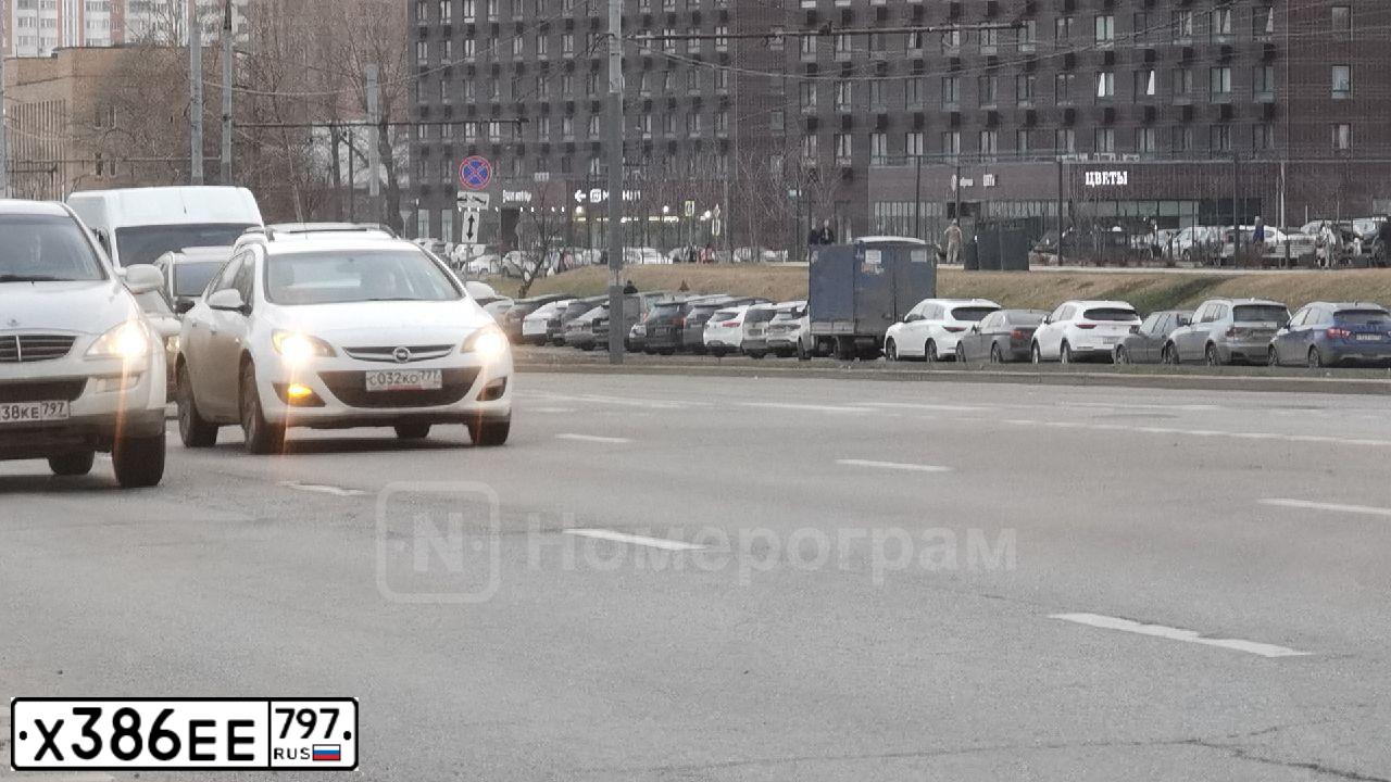 Фото автомобиля FORD FOCUS, 2012 — госномер Х386ЕЕ797. Цвет: ЧЕРНЫЙ