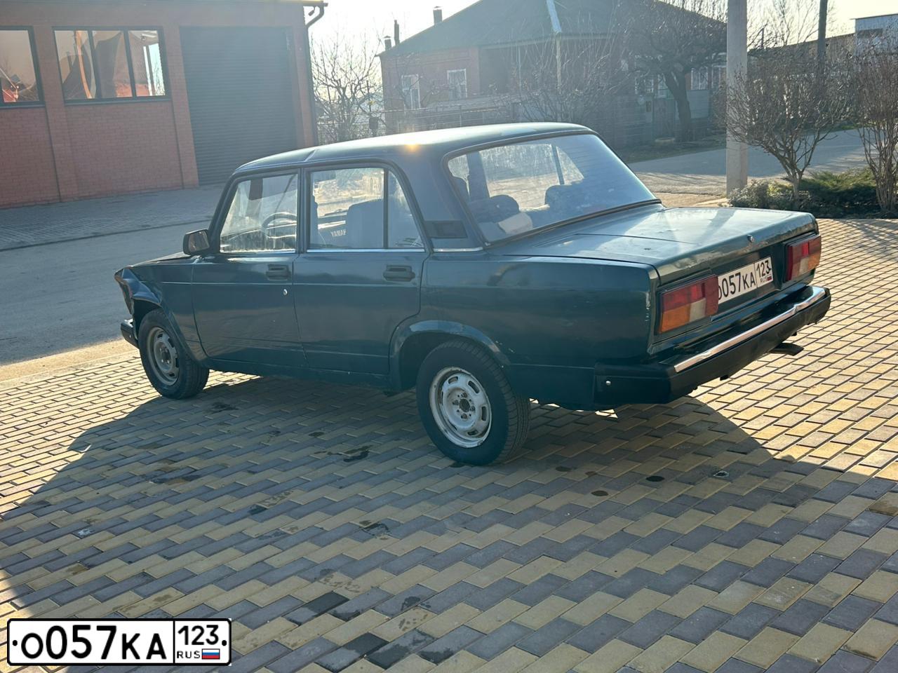 Фото автомобиля LADA 2105, 2008 — госномер Х185НТ14. Цвет: Темно-зеленый