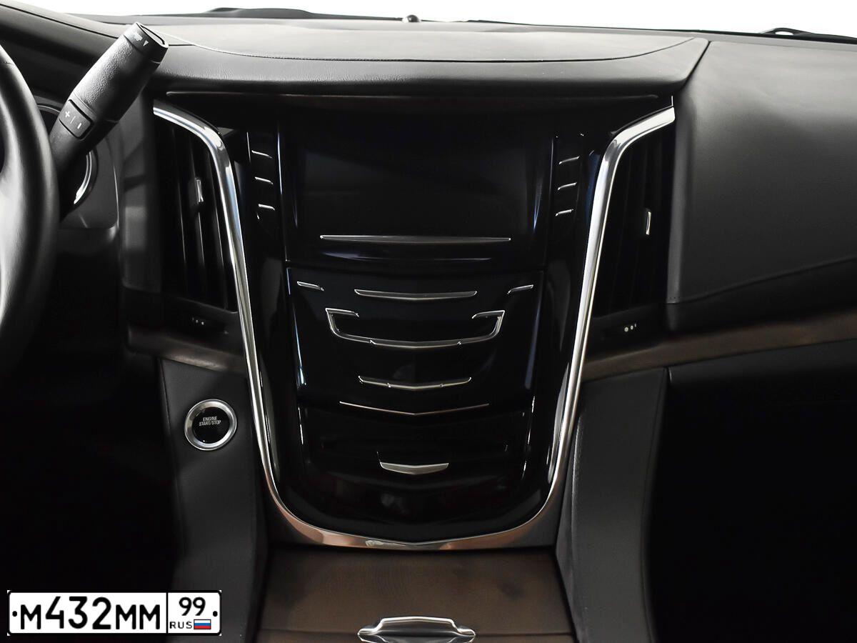 Фото автомобиля CADILLAC ESCALADE, 2016 — госномер О446КУ797. Цвет: ЧЕРНЫЙ