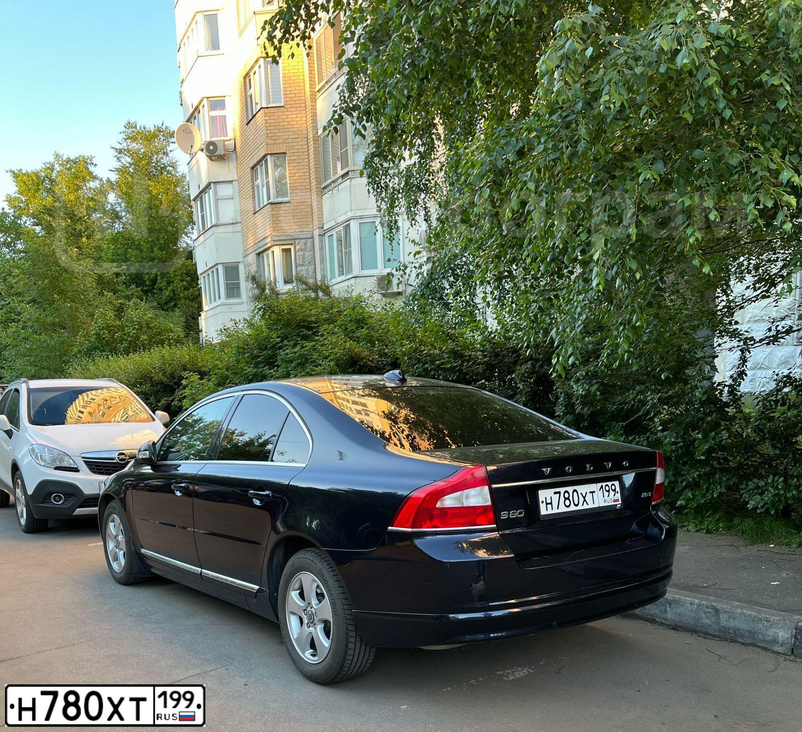 Фото автомобиля VOLVO S80, 2010 — госномер Н780ХТ199. Цвет: ТЕМНО-СИНИЙ