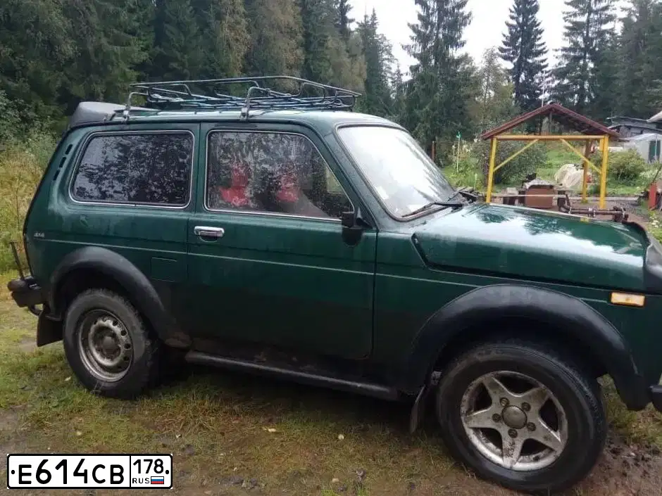 Фото автомобиля LADA NIVA, 1999 — госномер К592СА53. Цвет: ЗЕЛЕНЫЙ