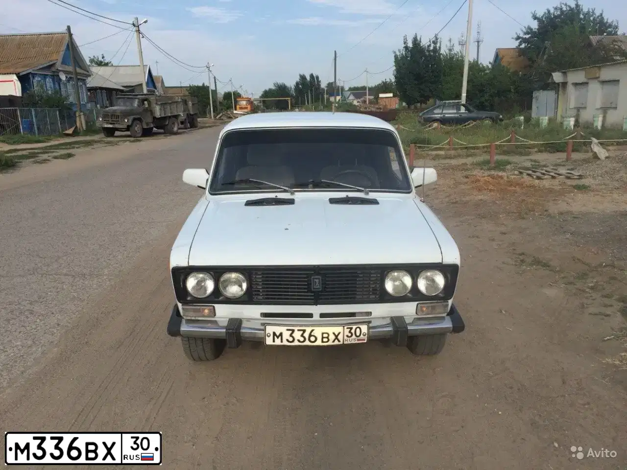 Фото автомобиля LADA 2106 LADA, 1991 — госномер М336ВХ30. Цвет: БЕЛЫЙ
