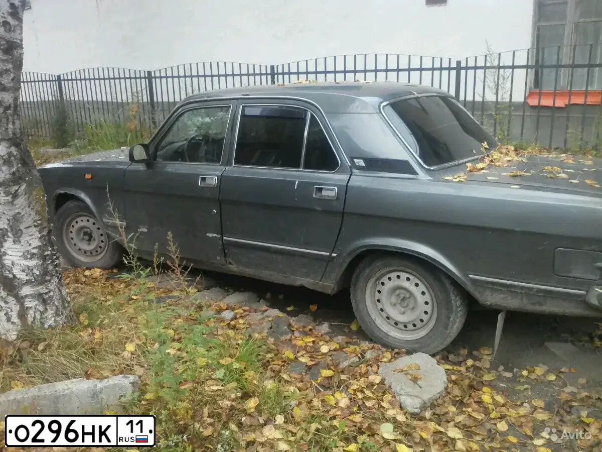 Фото автомобиля GAZ 3102 WOLGA, 2002 — госномер Р070АМ16. Цвет: СКАТ