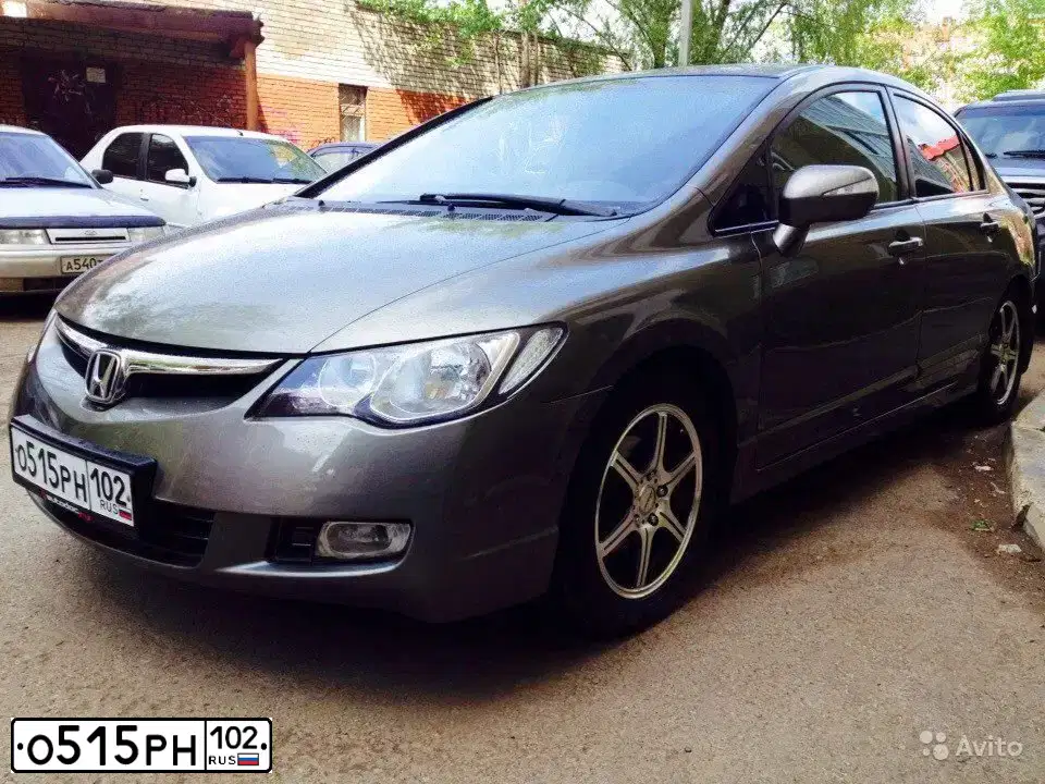 Фото автомобиля HONDA CIVIC, 2007 — госномер А748НУ102. Цвет: СЕРЫЙ
