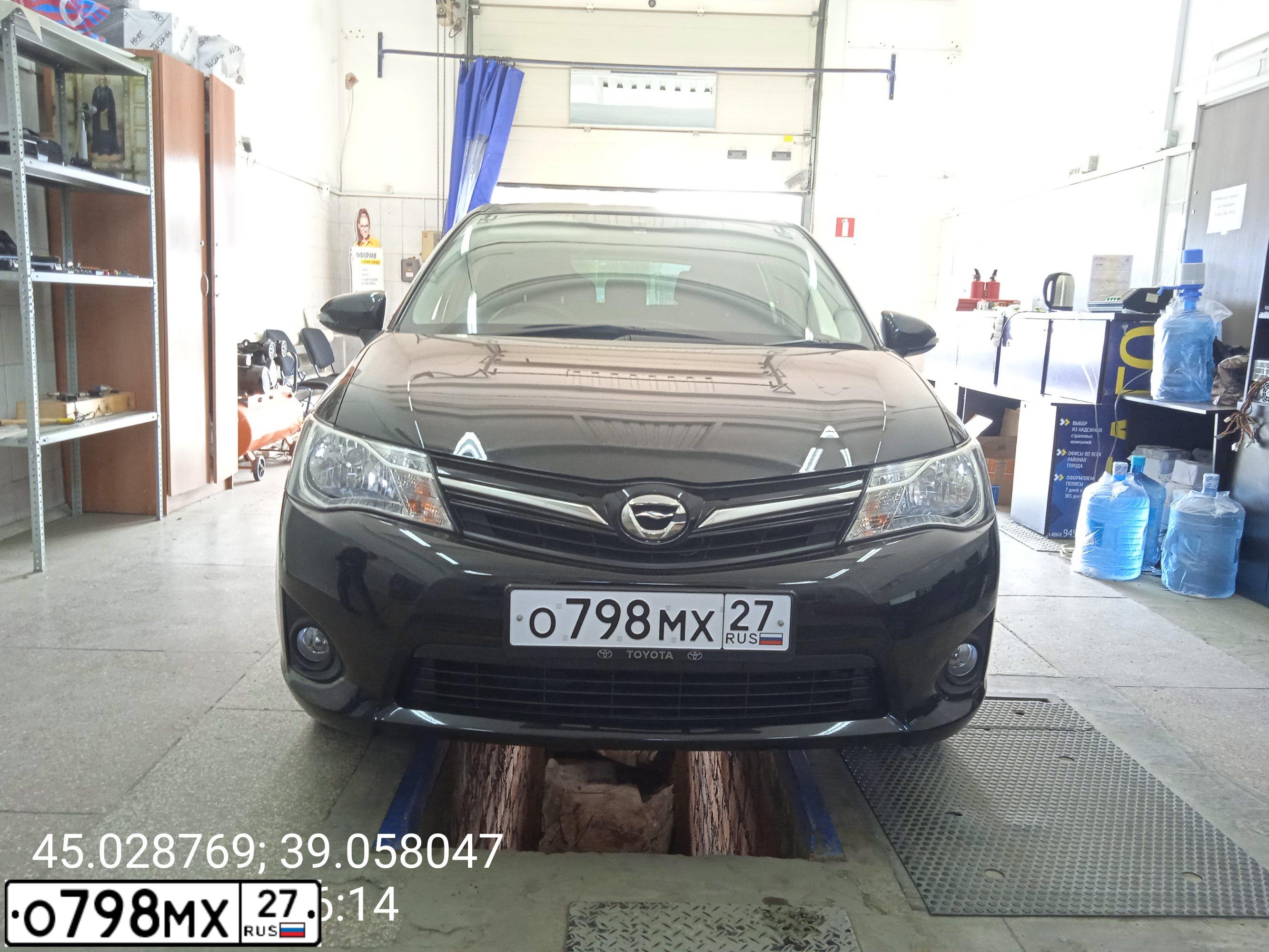 Фото автомобиля TOYOTA COROLLA, 2015 — госномер В886ТК193