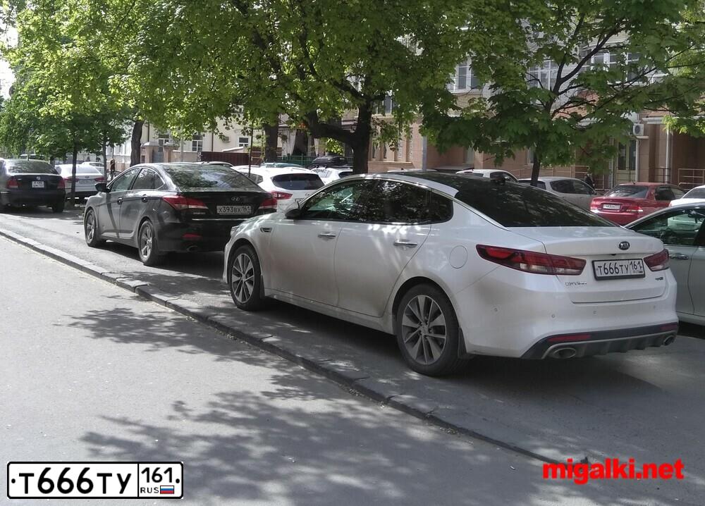 Фото автомобиля HYUNDAI SOLARIS, 2018 — госномер Т698ТУ161. Цвет: Белый
