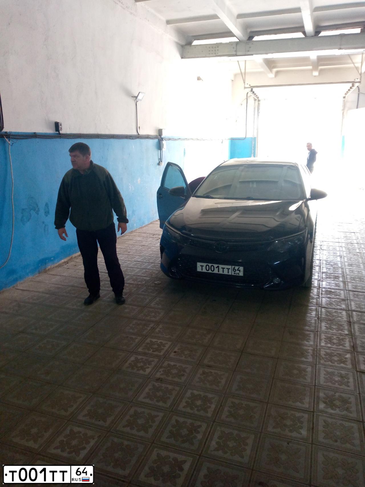 Фото автомобиля TOYOTA RAV4, 2004 — госномер Т001ТТ64. Цвет: ТЕМНО ЗЕЛЕНЫЙ