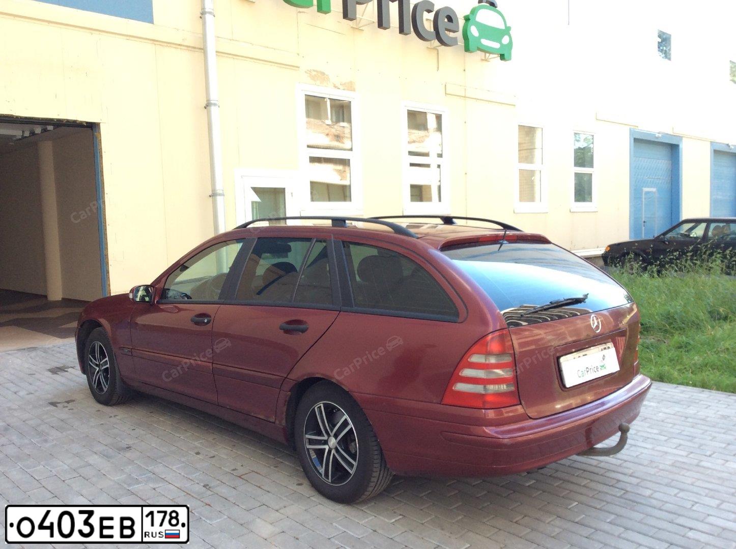 Фото автомобиля MERCEDES C-KLASSE, 2002 — госномер О403ЕВ178. Цвет: ВИШНЕВЫЙ