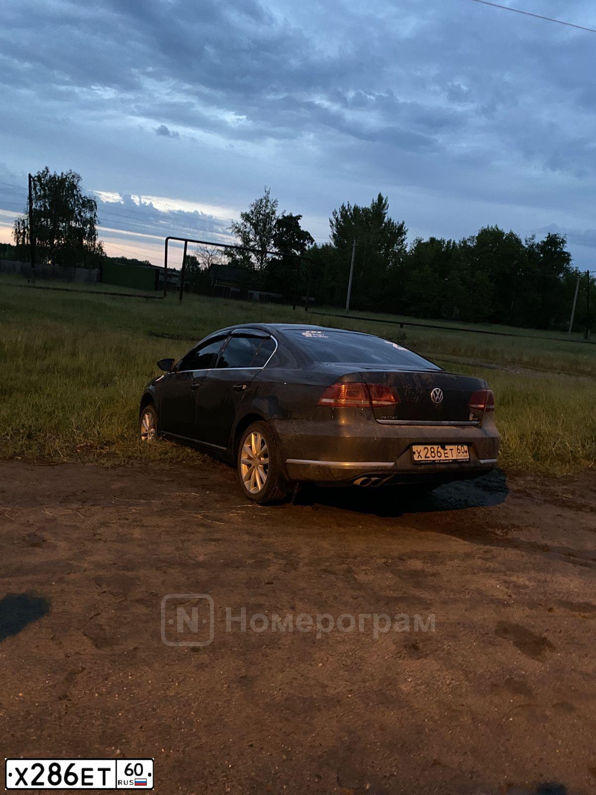 Фото автомобиля VOLKSWAGEN PASSAT, 2011 — госномер Х101МС763