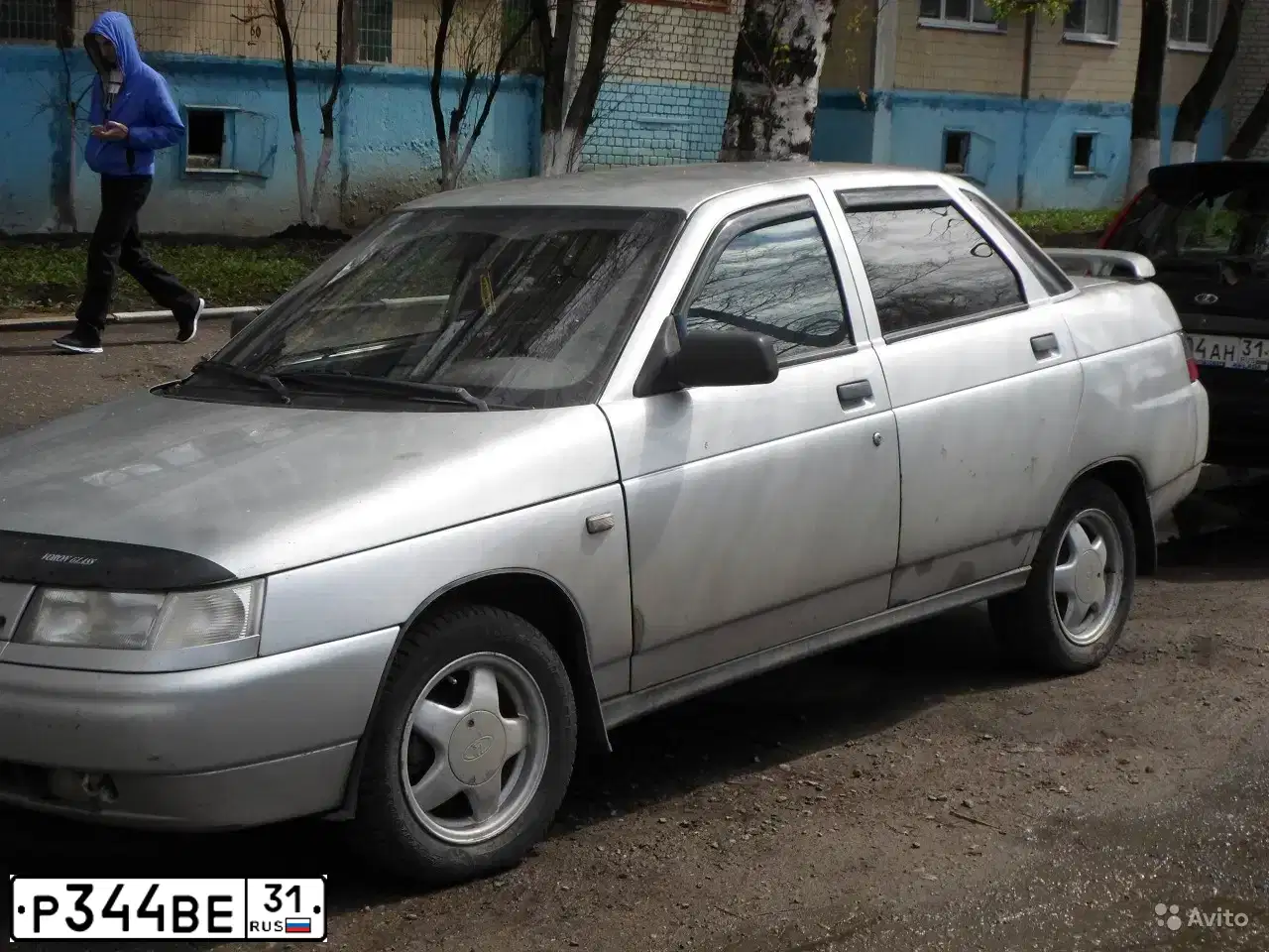 Фото автомобиля LADA 2110, 2004 — госномер У428КЕ31. Цвет: СВЕТЛО-СЕРЕБРИСТЫЙ МЕТАЛЛИК