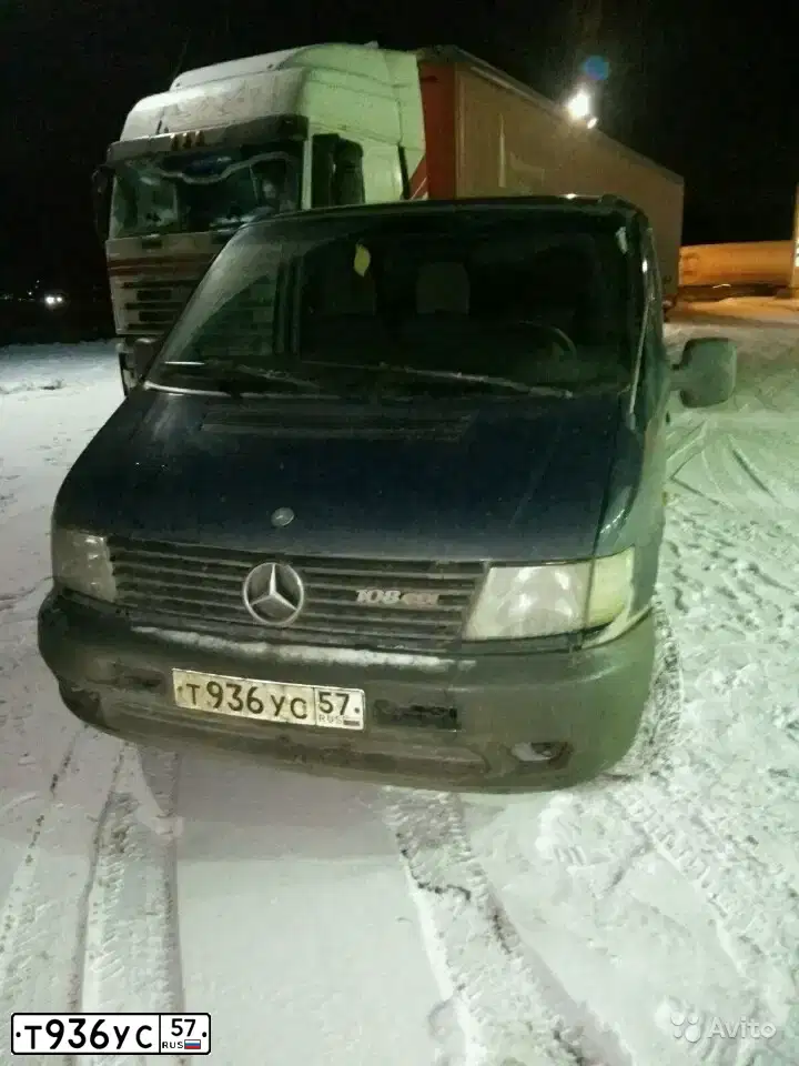 Фото автомобиля MERCEDES VITO, 2000 — госномер У635СК72. Цвет: ЧЕРНЫЙ