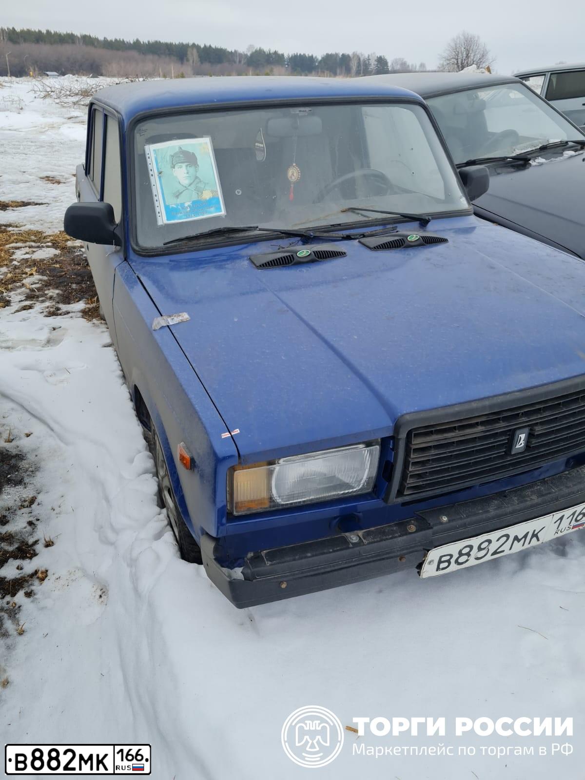 Фото автомобиля LADA 2107, 2005 — госномер В882МК166. Цвет: СИНИЙ