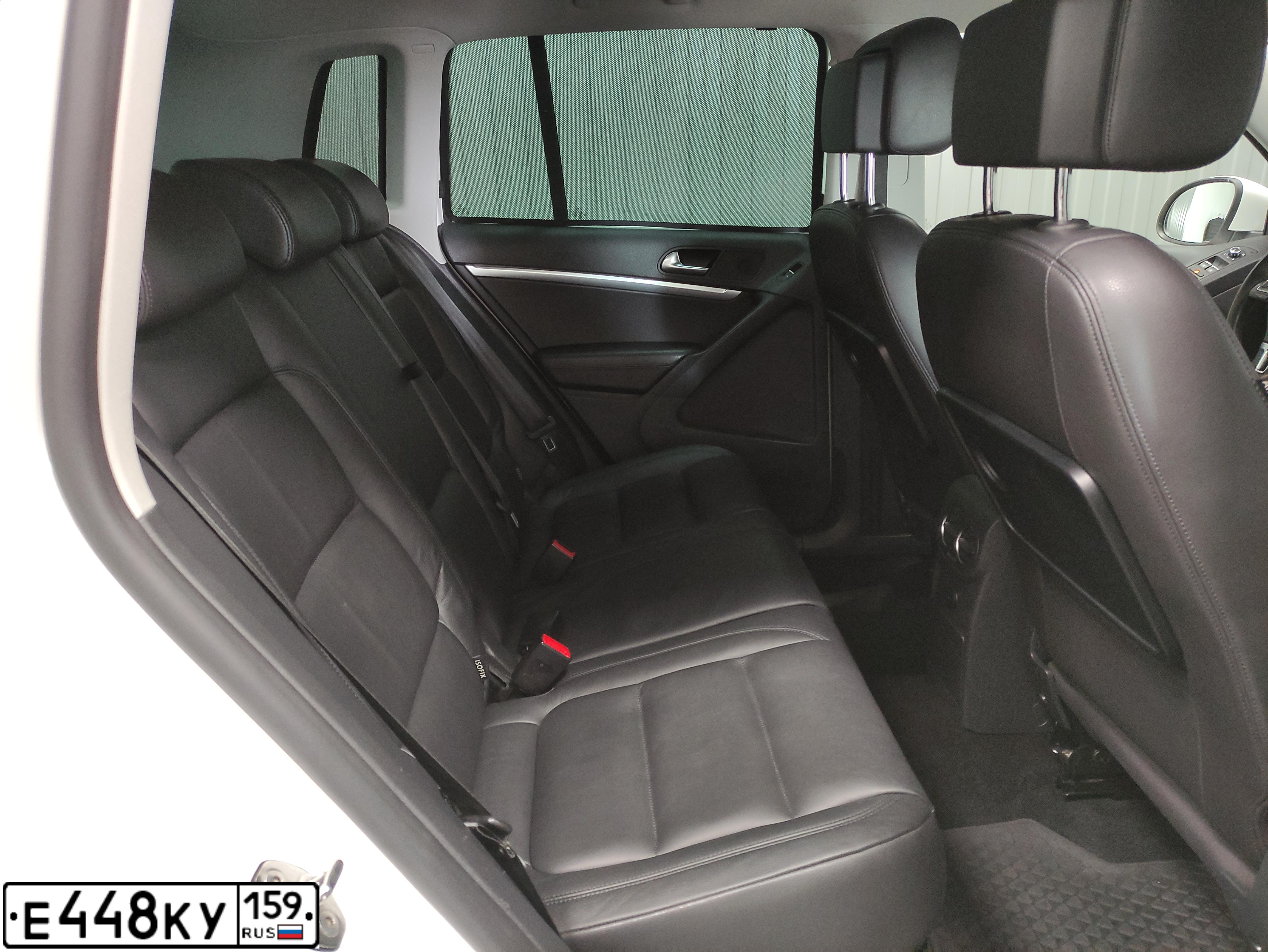 Фото автомобиля VOLKSWAGEN TIGUAN, 2013 — госномер Е448КУ159