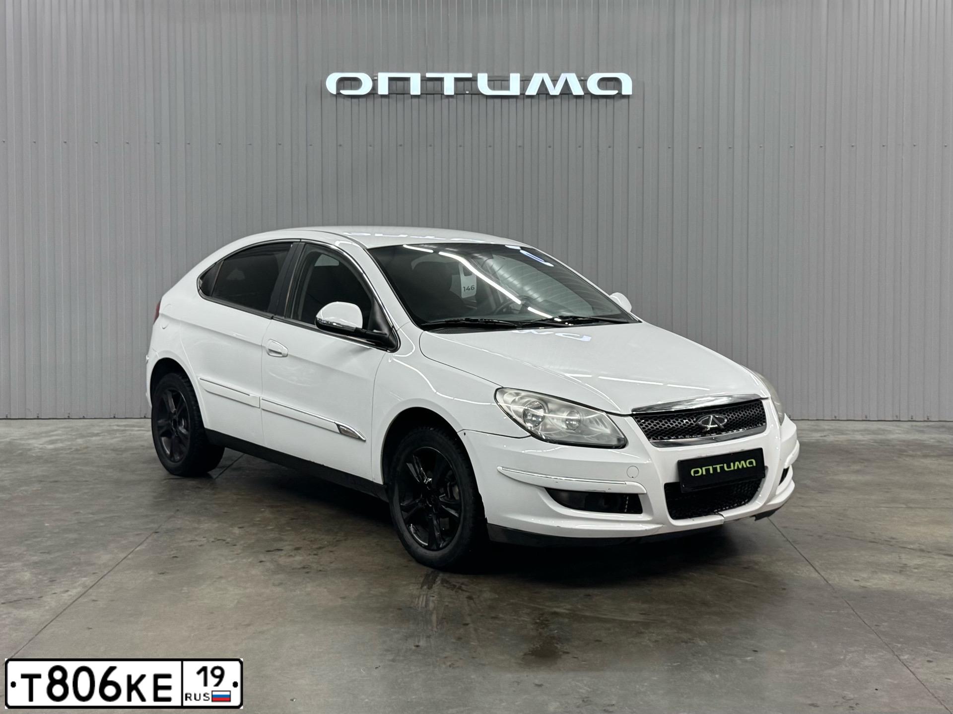 Фото автомобиля CHERY Y A3 M11, 2013 — госномер Т806КЕ19. Цвет: Белый