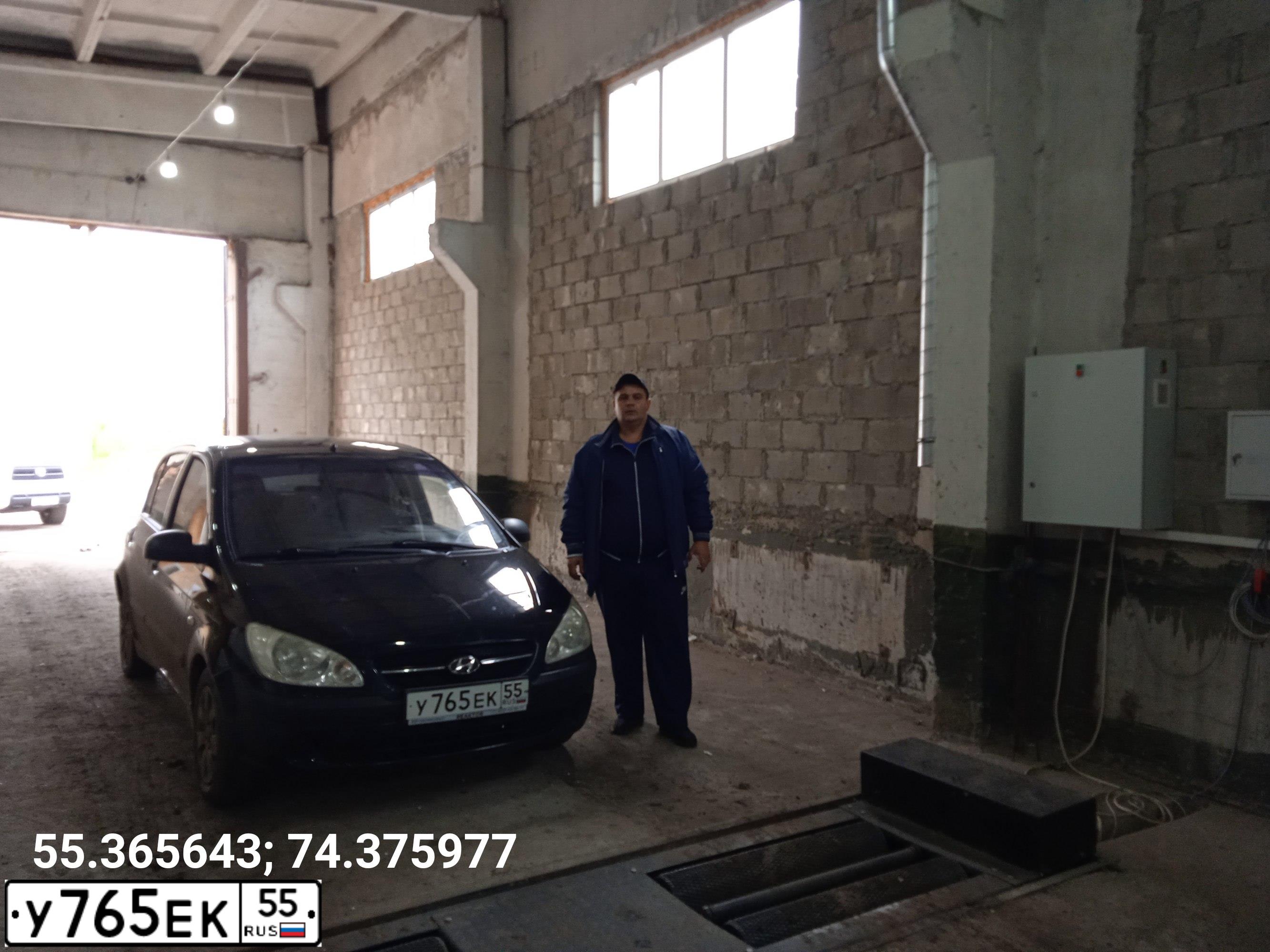 Фото автомобиля HYUNDAI GETZ, 2006 — госномер У765ЕК55. Цвет: ЧЕРНЫЙ