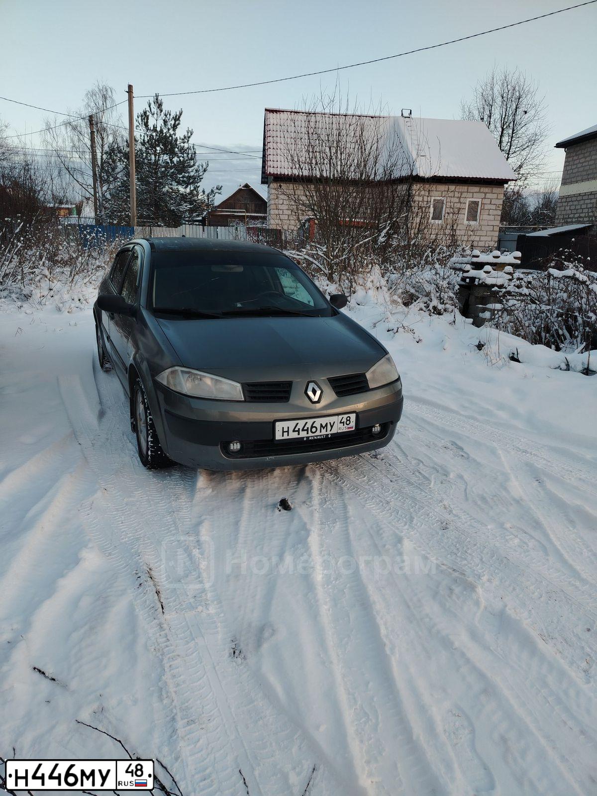 Фото автомобиля RENAULT MEGANE, 2004 — госномер Н446МУ48. Цвет: СЕРЫЙ