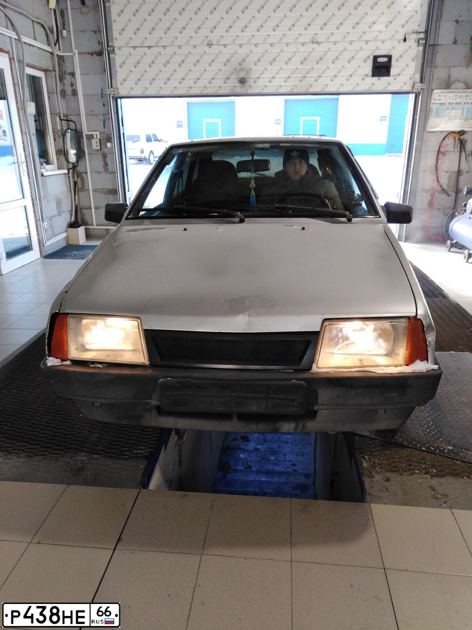Фото автомобиля VAZ 2109 SAMARA, 2002 — госномер Р718ОУ196