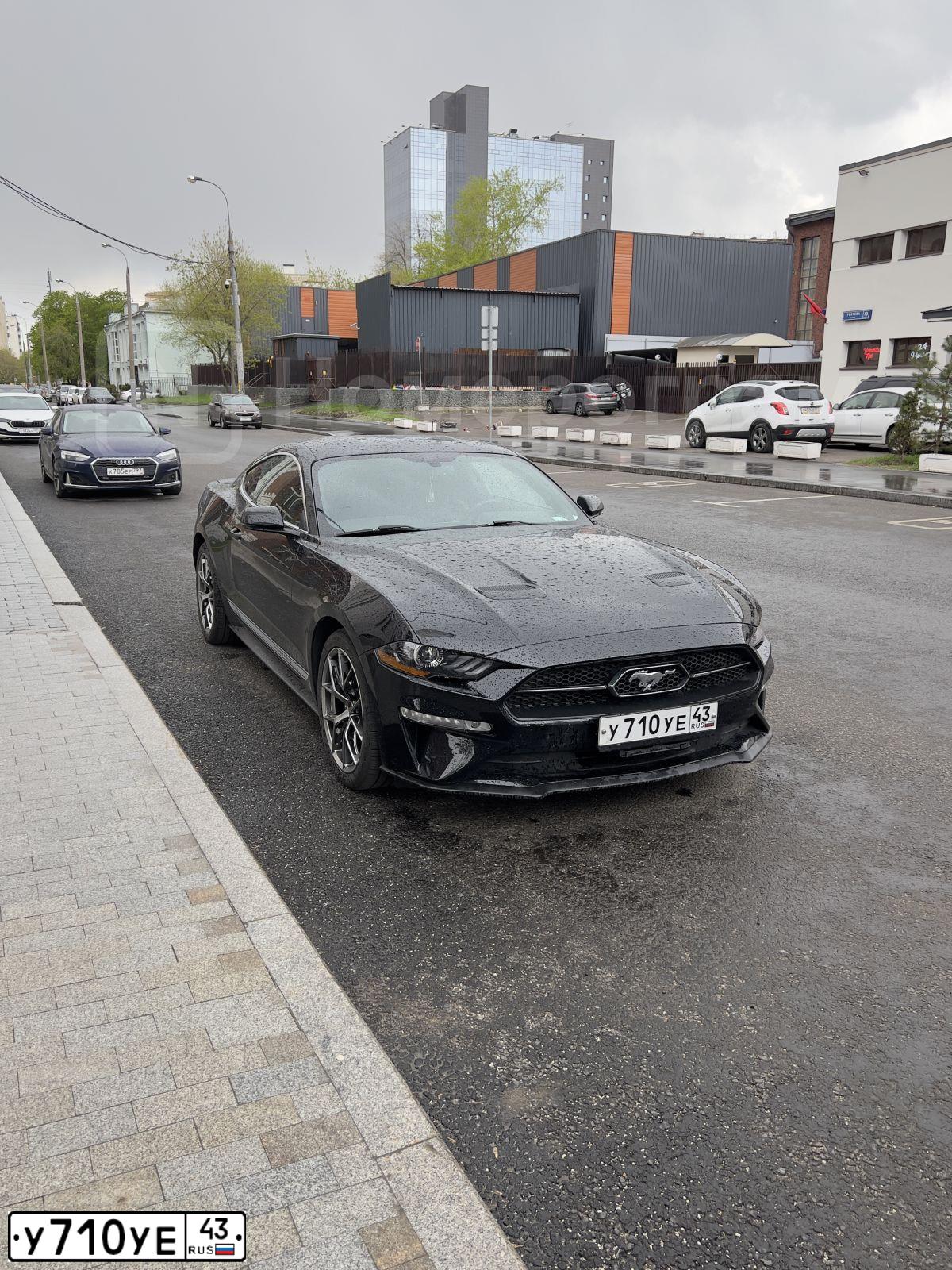 Фото автомобиля FORD MUSTANG, 2017 — госномер К188ОВ142. Цвет: ЧЕРНЫЙ