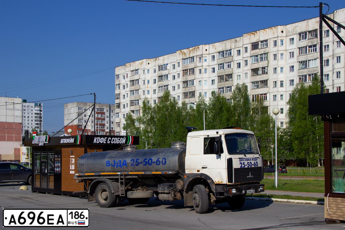 Фото автомобиля MAZ 5336 /4X2/, 2008 — госномер А696ЕА186. Цвет: Белый