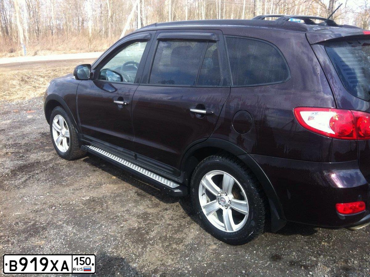 Фото автомобиля HYUNDAI SANTA FE, 2008 — госномер К363УМ82. Цвет: ВИШНЕВЫЙ ТЕМНЫЙ