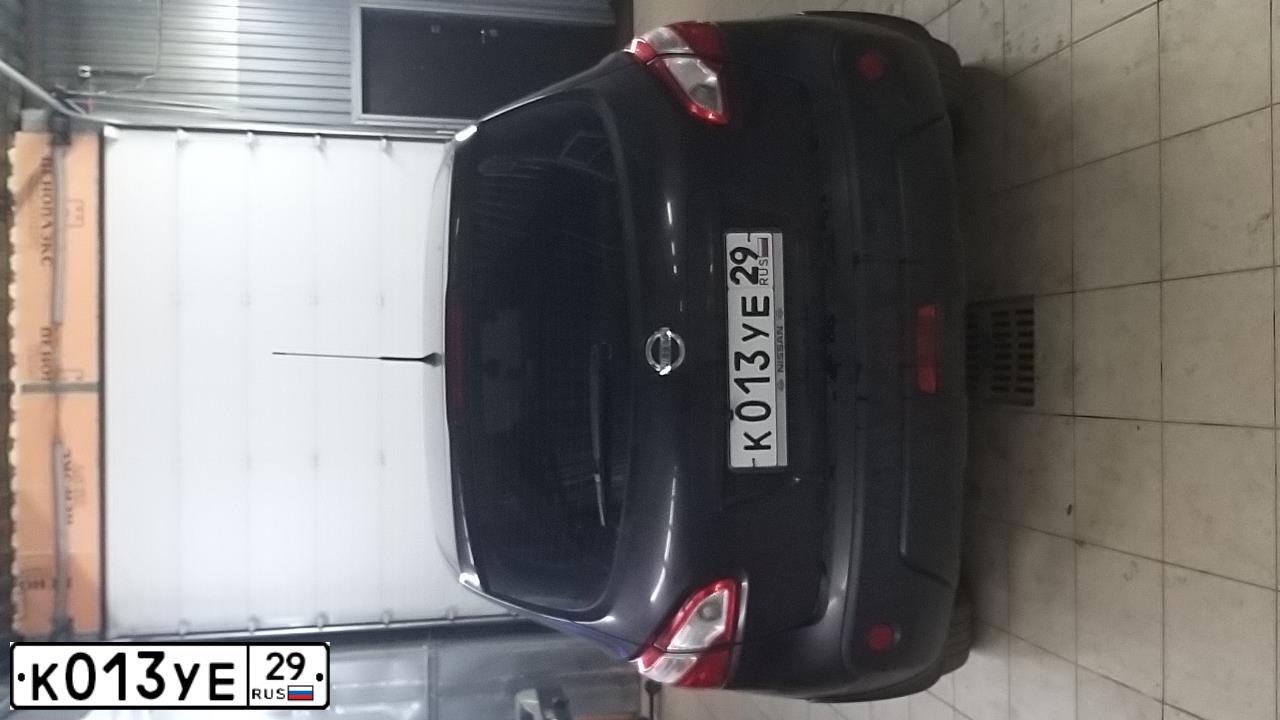 Фото автомобиля NISSAN QASHQAI, 2013 — госномер К013УЕ29. Цвет: ФИОЛЕТОВЫЙ