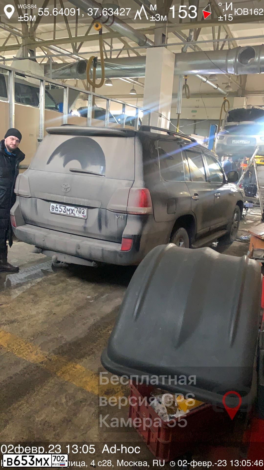 Фото автомобиля TOYOTA LANDCRUISER 200, 2008 — госномер Е111ОУ152. Цвет: ЧЕРНЫЙ