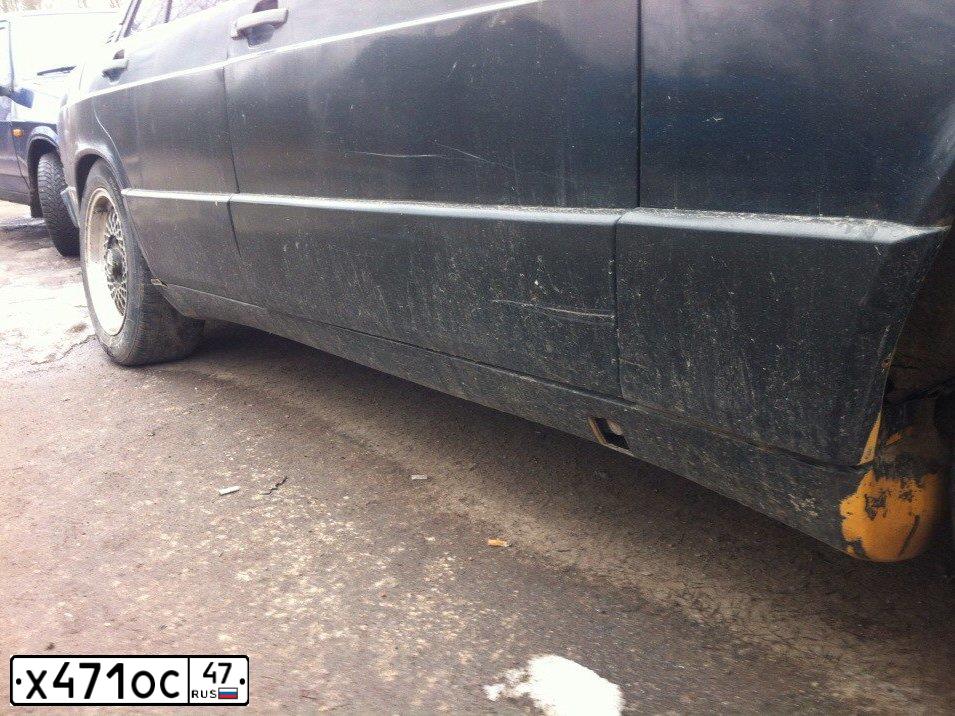 Фото автомобиля MERCEDES S 190-SERIE, 1985 — госномер Е778КМ50. Цвет: СЕРЕБРИСТЫЙ