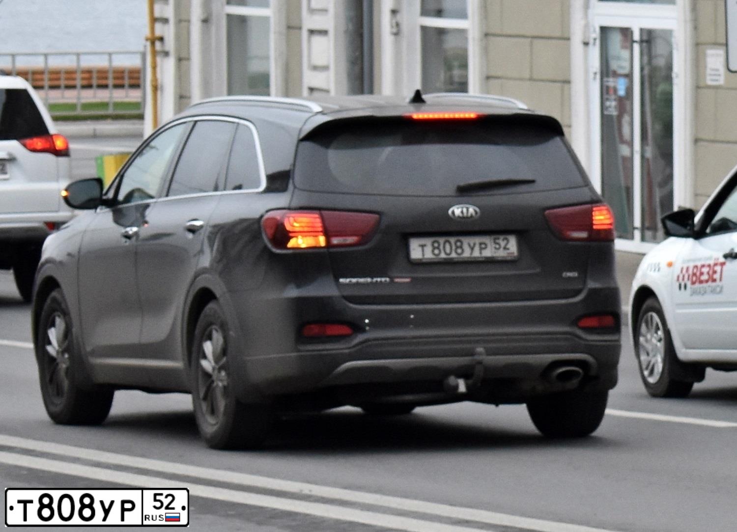 Фото автомобиля TOYOTA RAV4, 2013 — госномер Р608НВ152. Цвет: ЧЕРНЫЙ
