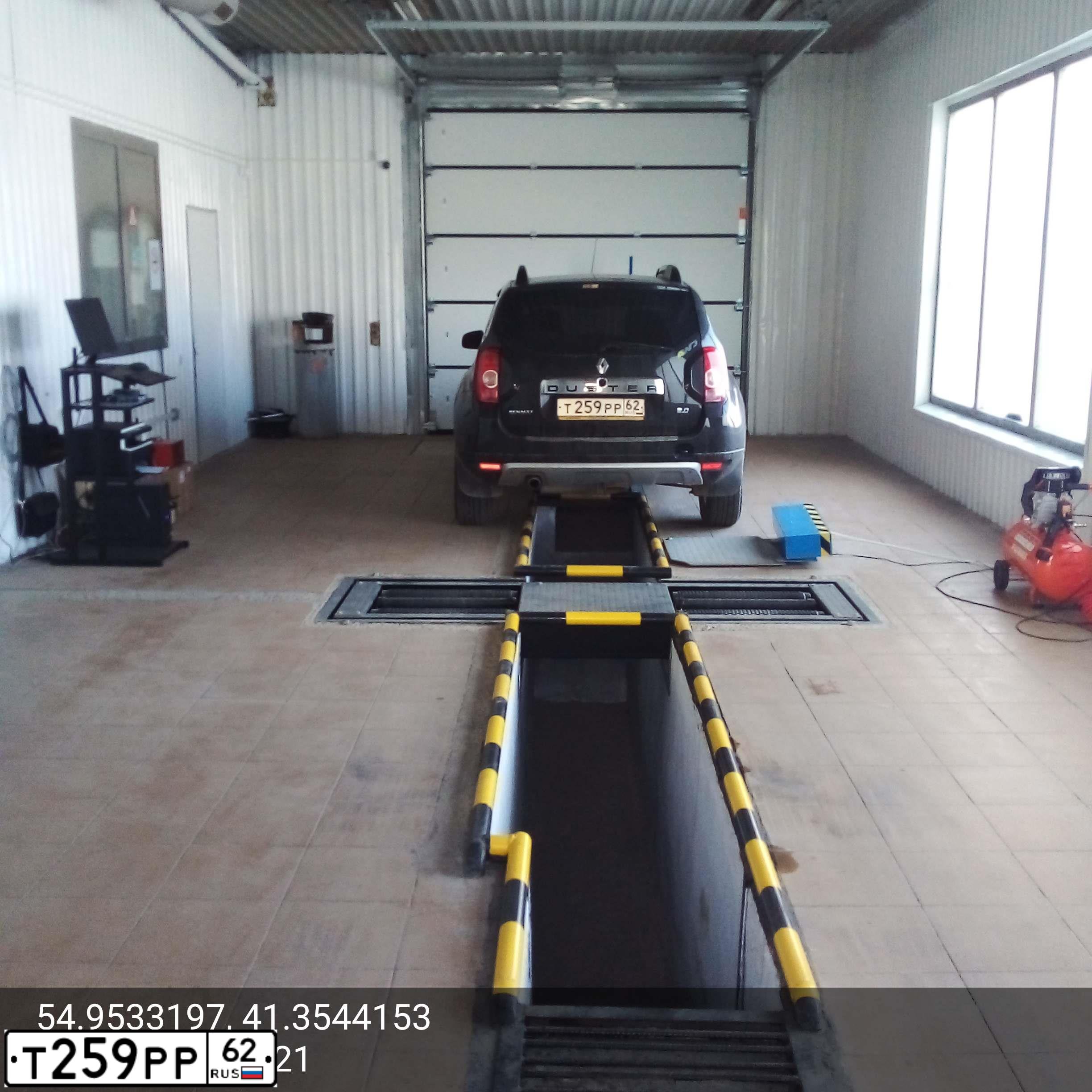 Фото автомобиля RENAULT DUSTER, 2013 — госномер Т259РР62. Цвет: ЧЕРНЫЙ
