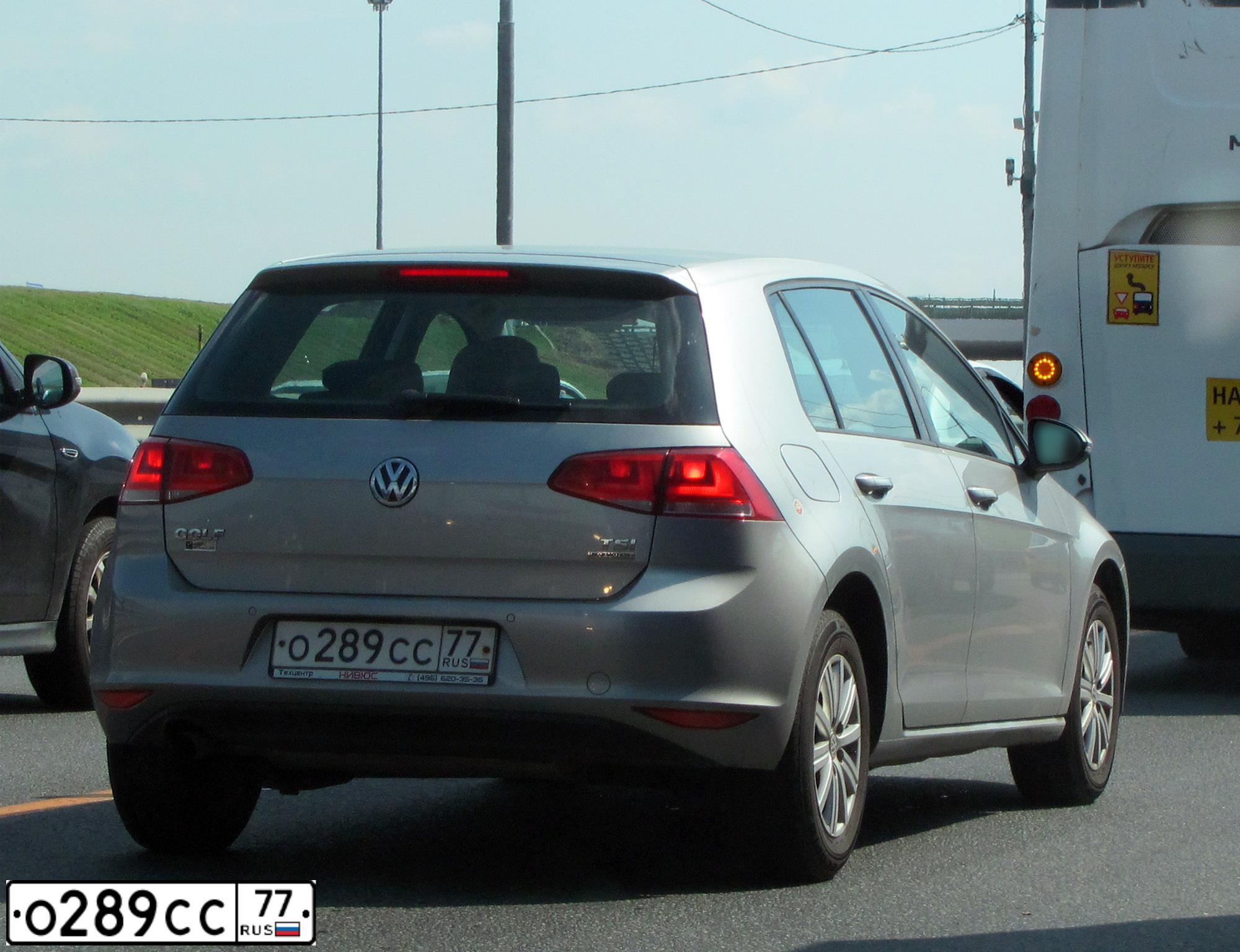 Фото автомобиля VOLKSWAGEN GOLF, 2013 — госномер В689ТС69. Цвет: СЕРЕБРИСТЫЙ