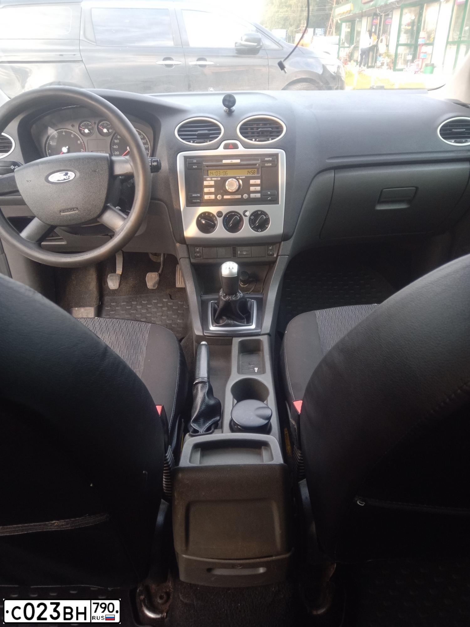 Фото автомобиля FORD D FOCUS, 2006 — госномер Н436МО15. Цвет: Серебристый